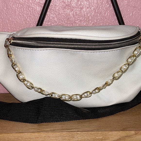 White Fanny pack - Picture 2 of 3